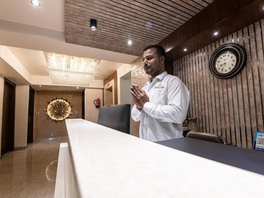 Hotel Emerald Inn Bhopal Exterior photo
